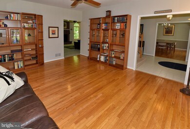 1084 Pemberton Ln, Lothian, MD 20711 - photo 4