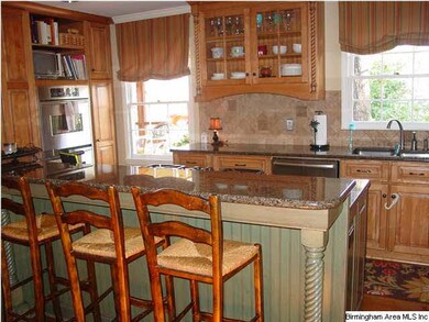 BEAUTIFULLY UPDATED KITCHEN