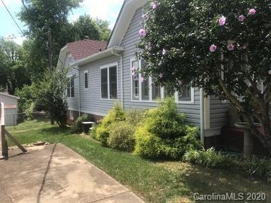 221 N Oak St, Statesville, NC 28677 - photo 3