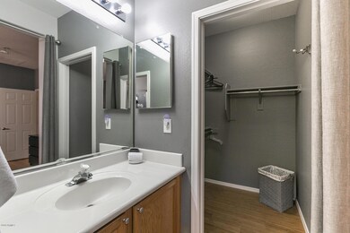 2488 W Lewis & Clark Trl