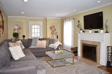 1907 Portsmouth Ave, Westchester, IL 60154 - photo 2