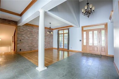 Dramatic Entry is tiled