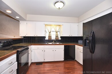 21511 E 33rd St S, Broken Arrow, OK 74014 - photo 4