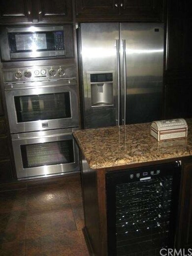 STAINLESS STEEL DOUBLE OVENS,MICROWAVE AND ISLAND 