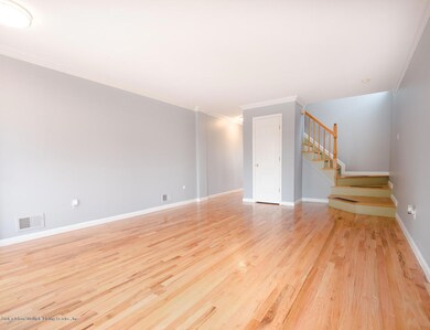 154 Alberta Ave, Staten Island, NY 10314 - photo 4