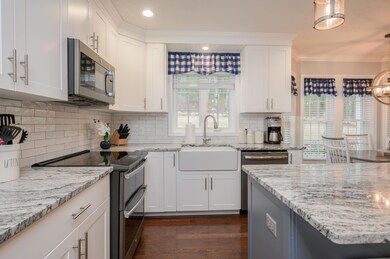 202 Hill And Plain Rd, East Falmouth, MA 2536 - photo 5