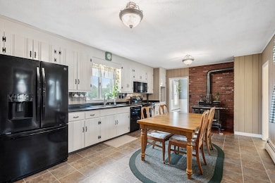 344 W River St, Orange, MA 01364 - photo 2