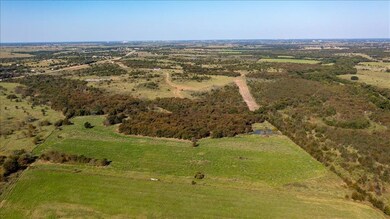 1210 Oil Field Rd, Ennis, TX 75119 - photo 5