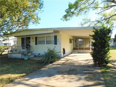 5404 Flint St, Zephyrhills, FL 33542 - photo 3