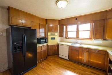 28 N 9th St, Emmaus, PA 18049 - photo 6