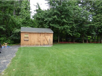 8 Moe St, Nashua, NH 03062 - photo 7