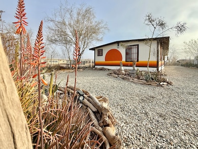 9560AveFBombayBeach-1