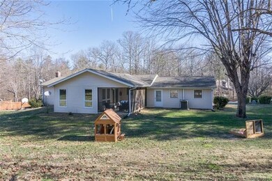 23 Coronet Ln, Hendersonville, NC 28792 - photo 3