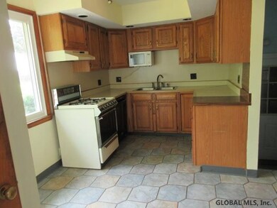 11 David Dr, Schenectady, NY 12302 - photo 2