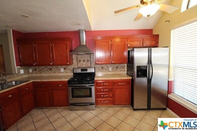 1002 Creek St, Copperas Cove, TX 76522 - photo 3