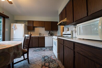 138 Concord Ct, Dyer, IN 46311 - photo 3