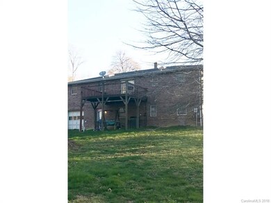 131 Wynnbrook Dr, Hendersonville, NC 28792 - photo 2