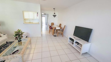 319 Chatham P, West Palm Beach, FL 33417 - photo 6