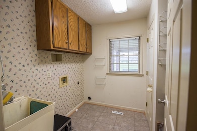 402 Barberry Dr NW, Cleveland, TN 37312 - photo 5