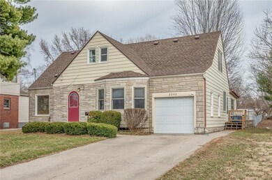 3205 54th St, Des Moines, IA 50310 - photo 2