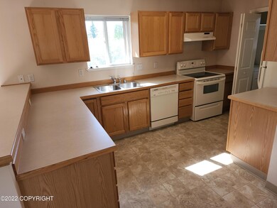 914 E 76th Ave unit C, Anchorage, AK 99518 - photo 3