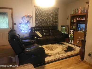 4739 Beverly Cir, Jacksonville, FL 32210 - photo 3