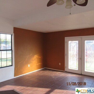 304 Texas St, Copperas Cove, TX 76522 - photo 7