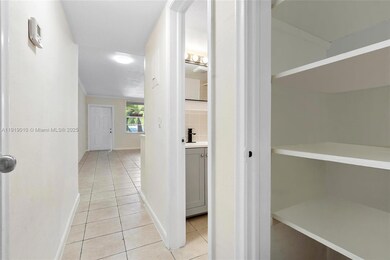 1715 N 16th Ave unit 215, Hollywood, FL 33020 - photo 5