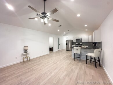 522 E Osage Ave, McAlester, OK 74501 - photo 5