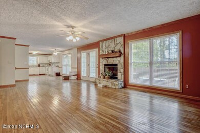 309 Richmond Dr, Jacksonville, NC 28540 - photo 7