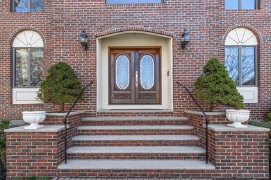 11 Verde Cir, Reading, MA 01867 - photo 2