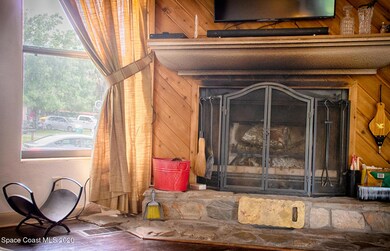 Living Room (3)