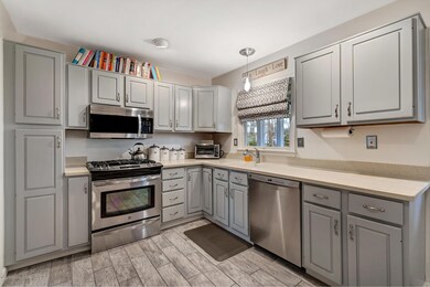 233 Riveredge Rd, Tinton Falls, NJ 07724 - photo 4