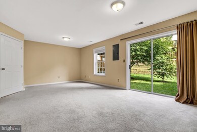 12043 Kemps Landing Cir, Manassas, VA 20109 - photo 5