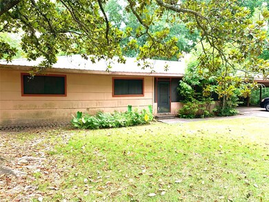 11836 Simmons Dr, Cleveland, TX 77328 - photo 2