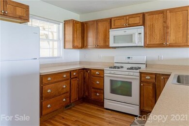 71 Rotunda Cir, Asheville, NC 28806 - photo 6