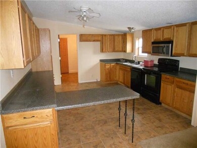 603 Costales Ln, Bethel Heights, AR 72764 - photo 2