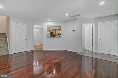 9205 Deer Crossing unit 43, Lorton, VA 22079 - photo 4