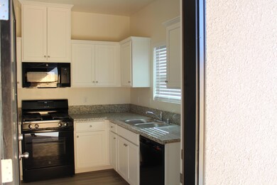 4102 E Kaweah Ave, Visalia, CA 93292 - photo 5