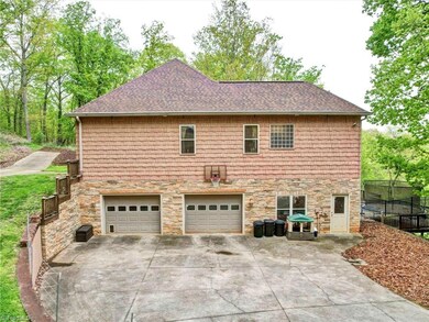2 Car oversized garage w/lots of storage space