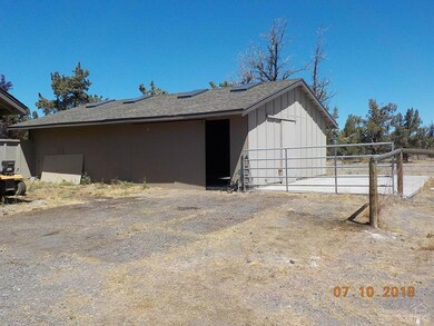 22860 Latigo Ct, Bend, OR 97701 - photo 3