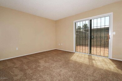 3314 W Golden Ln Phoenix AZ-large-007-Ma