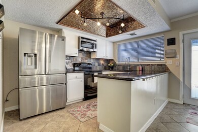 3812 Laura Leigh Dr, Friendswood, TX 77546 - photo 2