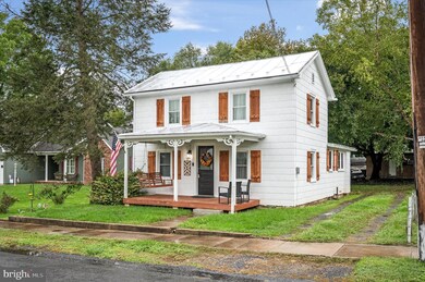 213 Shenandoah Ave, Edinburg, VA 22824 - photo 2