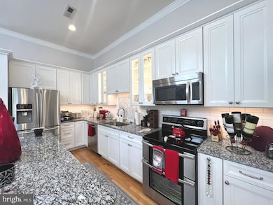 515 S Sharp St, Baltimore, MD 21201 - photo 7