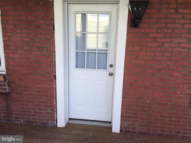 7 Walnut St unit 3, Pottstown, PA 19464 - photo 3