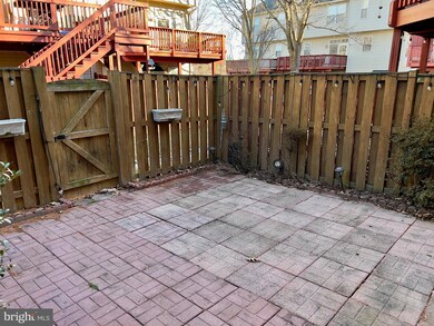 20804 Shamrock Glen Cir, Germantown, MD 20874 - photo 7