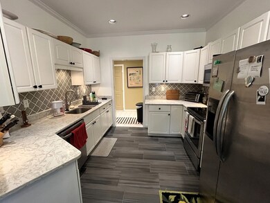 116 Bishops Forest Dr unit 1, Waltham, MA 02452 - photo 2