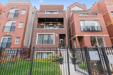 1922 W Belmont Ave unit 3, Chicago, IL 60657 - photo 2