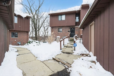 1467 Midland Ct unit 3, Joliet, IL 60436 - photo 3